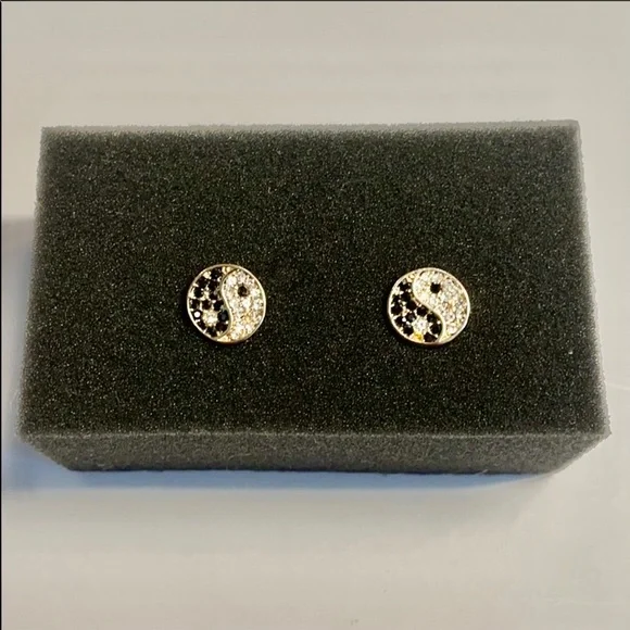 Marilyn Schiff Ying Yang Post Earrings NWT - Picture 2 of 6